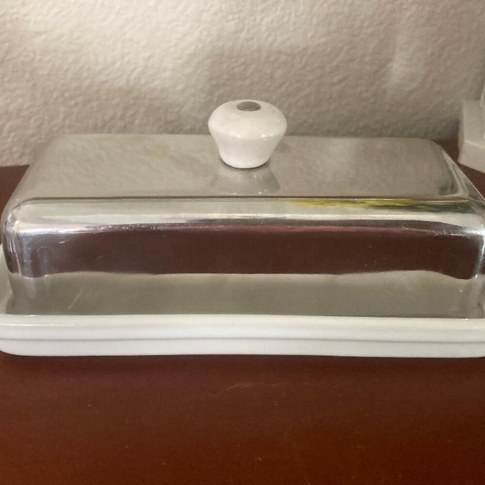 Butter Dish with stainless cover ! - Picture 5 of 5